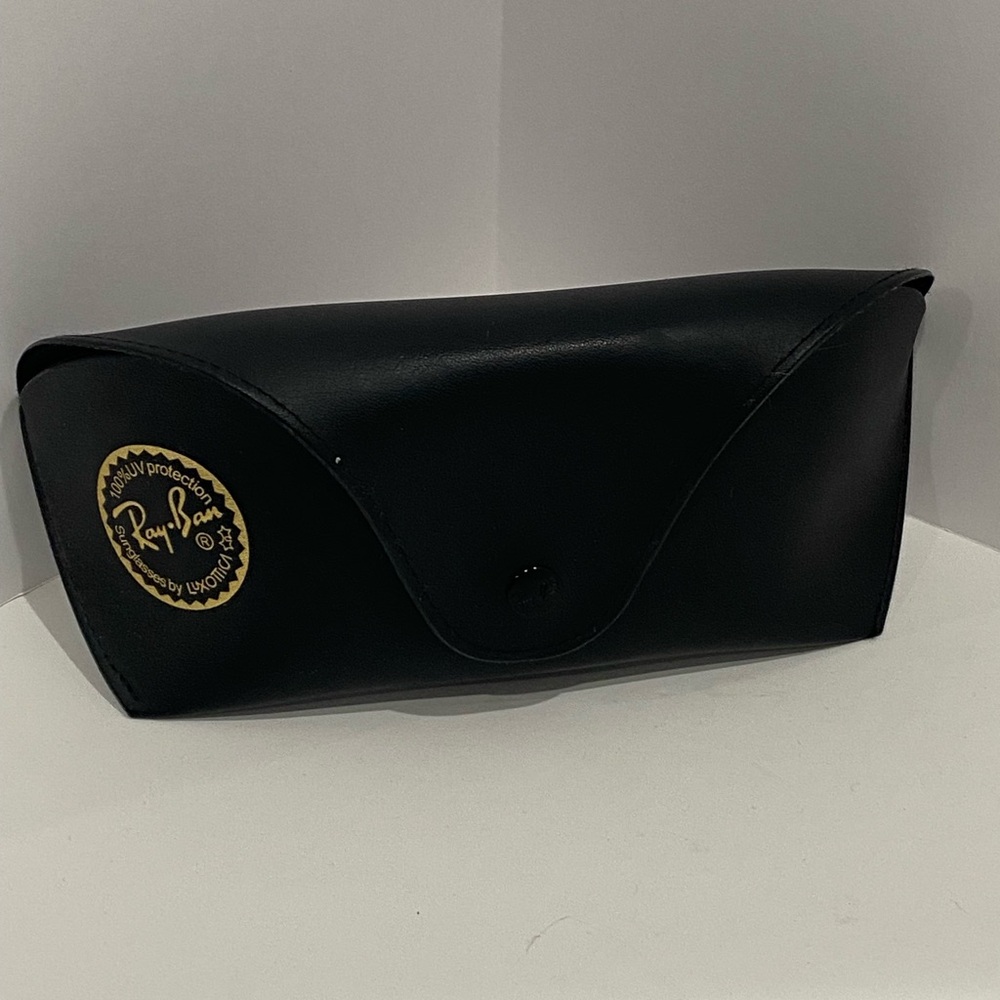 Ray Ban Glasses Case / very gently used